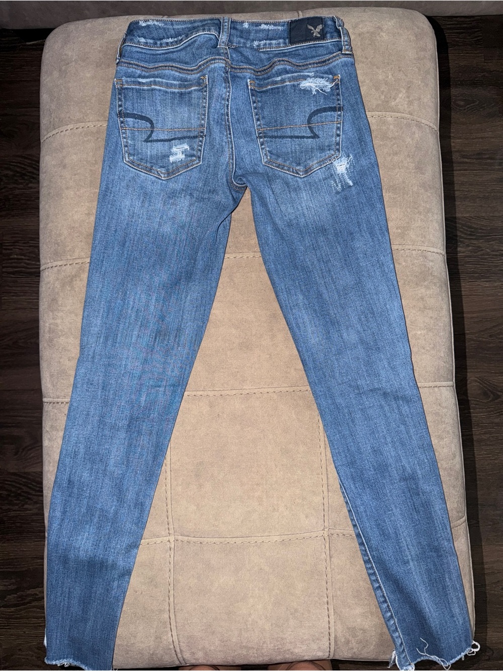 American Eagle Super Low Jegging Size 2 Distressed Ripped Skinny Jeans Raw Hem - Picture 3 of 5